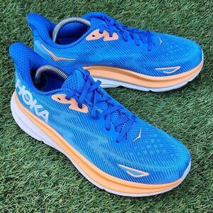 HOKA CLIFTON 9 - Mens Atheltic Shoes - SIZE 9.5D